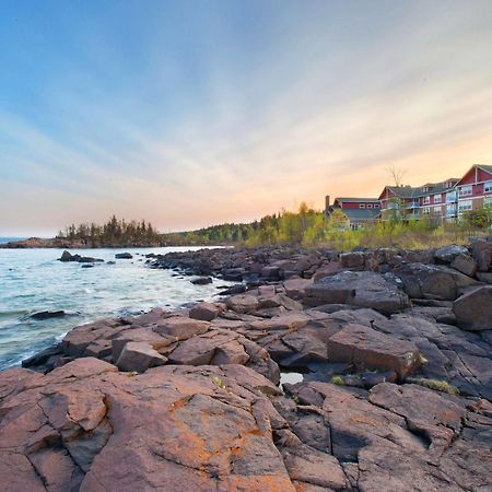 Cove Point Lodge Beaver Bay Экстерьер фото