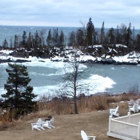 Cove Point Lodge Beaver Bay Экстерьер фото