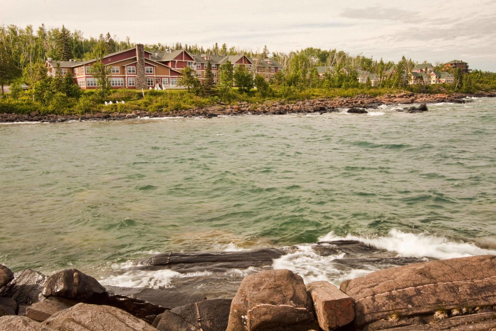 Cove Point Lodge Beaver Bay Экстерьер фото