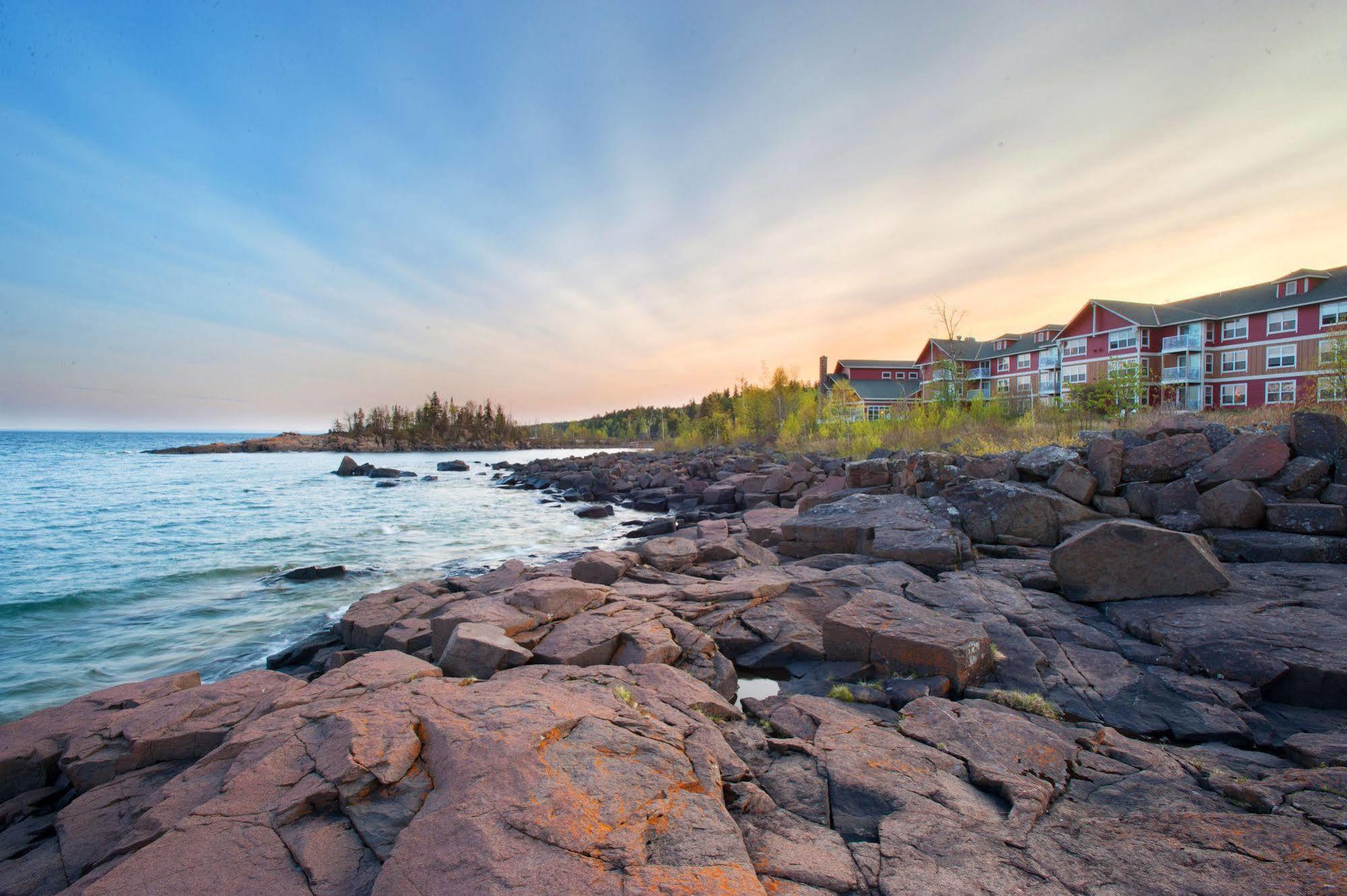 Cove Point Lodge Beaver Bay Экстерьер фото