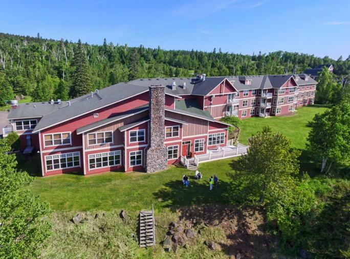 Cove Point Lodge Beaver Bay Экстерьер фото